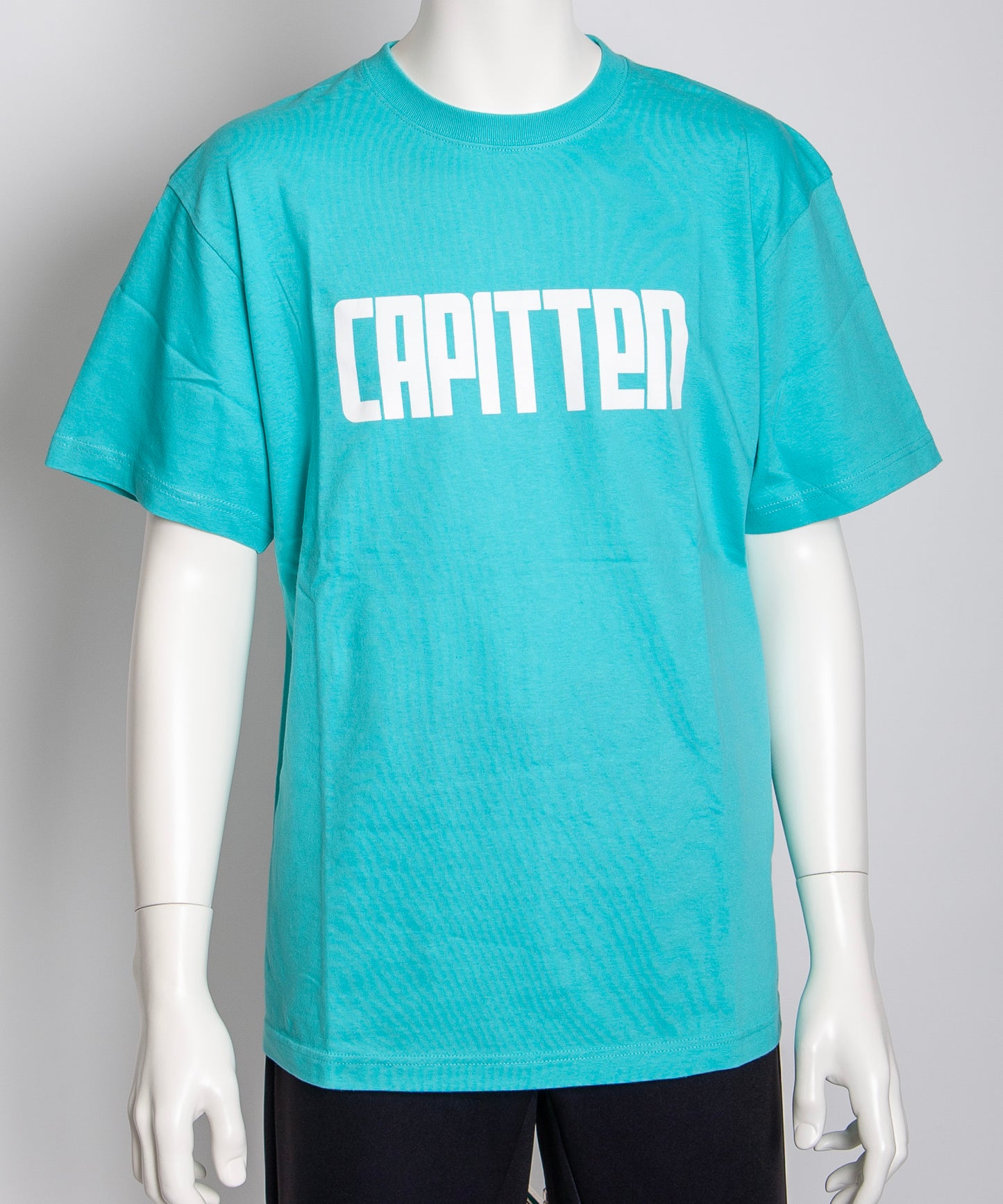 Capitten Tee